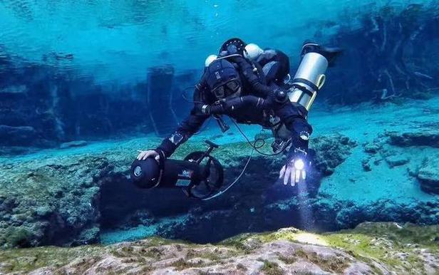 爱游戏电竞官网-海底潜水探索赛，深海奥秘等待勇者发掘的简单介绍
