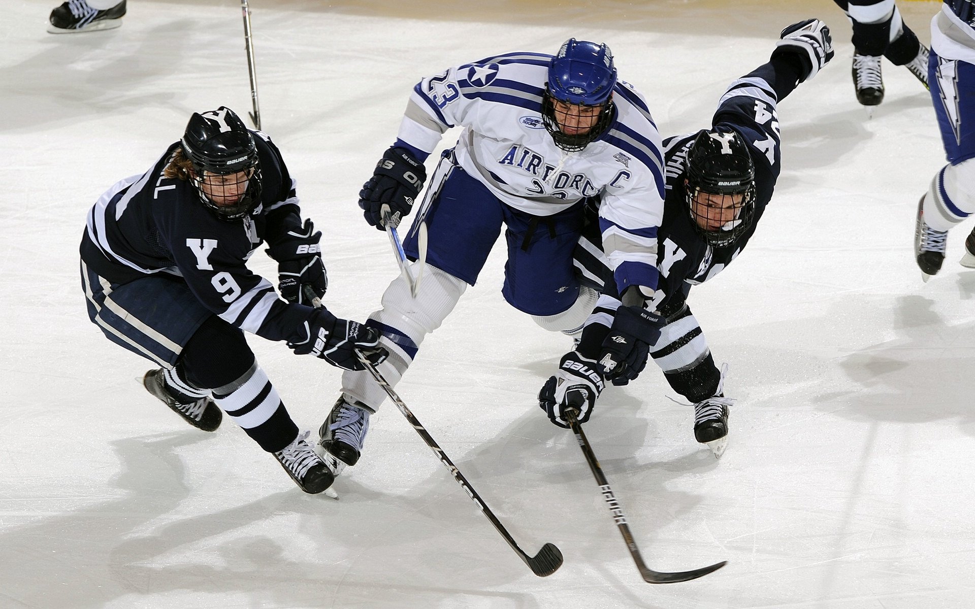 德甲：拜仁补时绝杀多特，积分榜格局剧变，德甲拜仁vs多特今天比赛结果